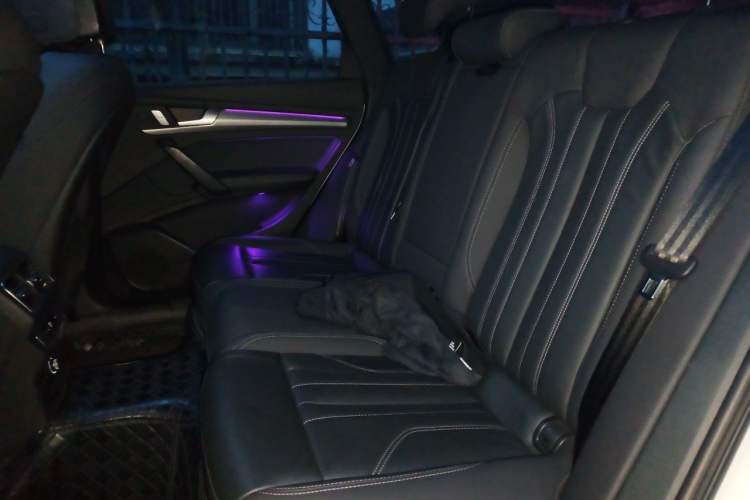Used Audi Q5L 2023 40T Luxury Dynamic Model Left Rear Seat