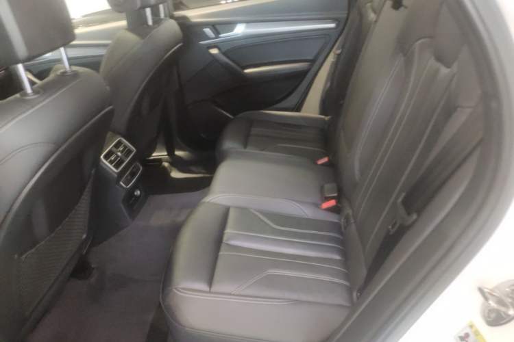 Used Audi Q5L 2023 40T Luxury Dynamic Model Left Rear Seat