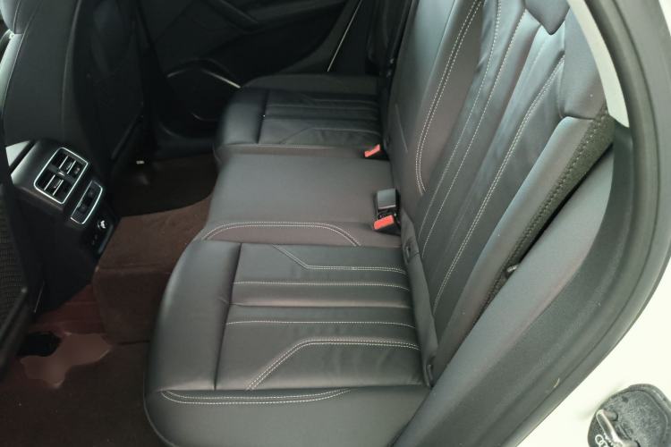 Used Audi Q5L 2023 40T Fashionable and Dynamic Edition Left Rear Seat