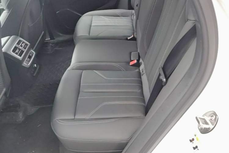 Used Audi Q5L 2023 40T Luxury Dynamic Model Left Rear Seat
