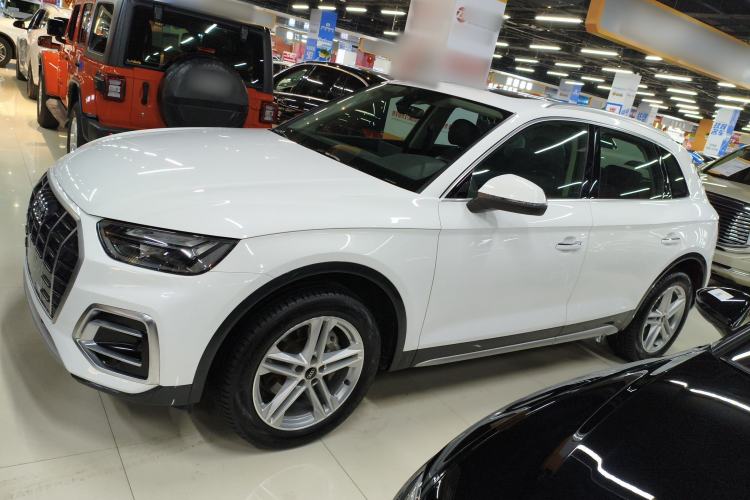 Used Audi Q5L 2023 40T Fashionable and Elegant Version Left Side