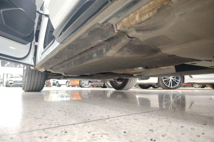 Used Audi Q5L 2023 40T Luxury Dynamic Model Left Side Sill