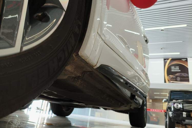 Used Audi Q5L 2023 40T Luxury Dynamic Model Left Side Sill