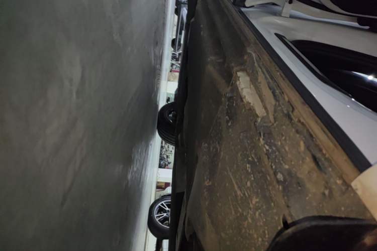 Used Audi Q5L 2023 40T Luxury Dynamic Model Left Side Sill
