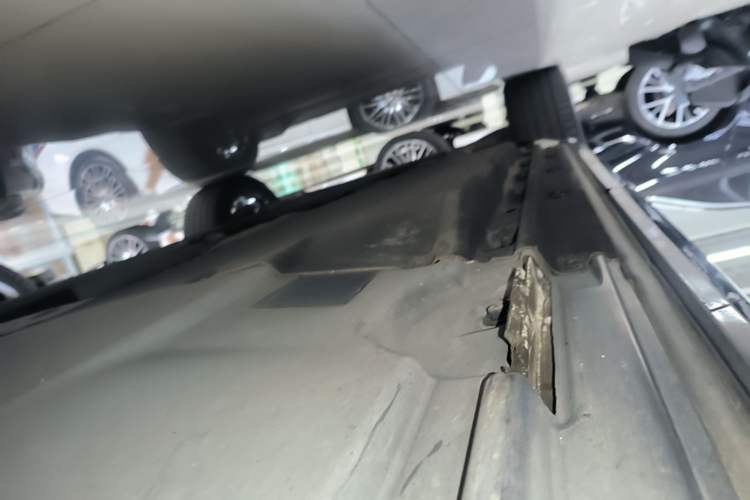 Used Audi Q5L 2023 45T Luxury Dynamic Model Left Side Sill