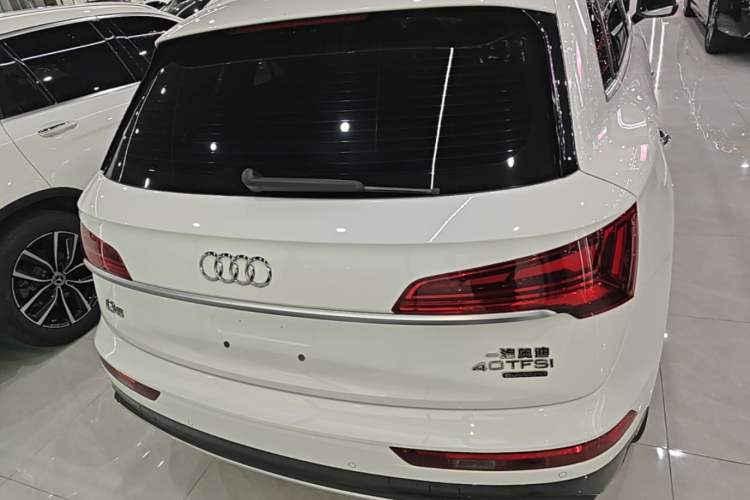 Used Audi Q5L 2023 40T Fashionable and Elegant Version Rear