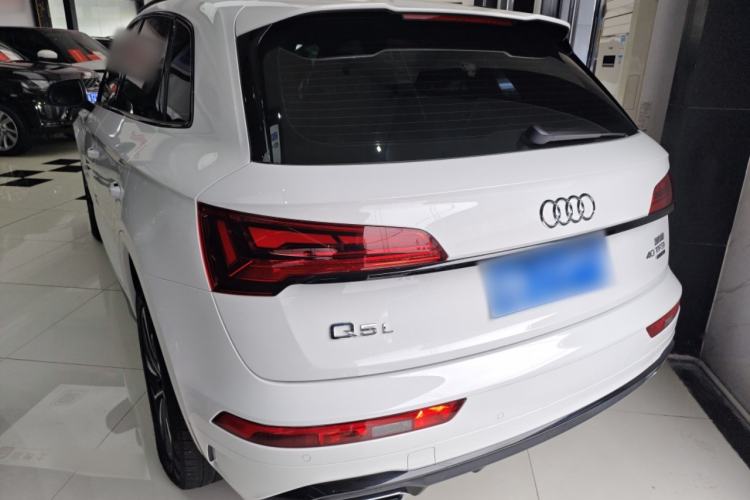 Used Audi Q5L 2023 40T Luxury Dynamic Model Rear Left 45 Deg
