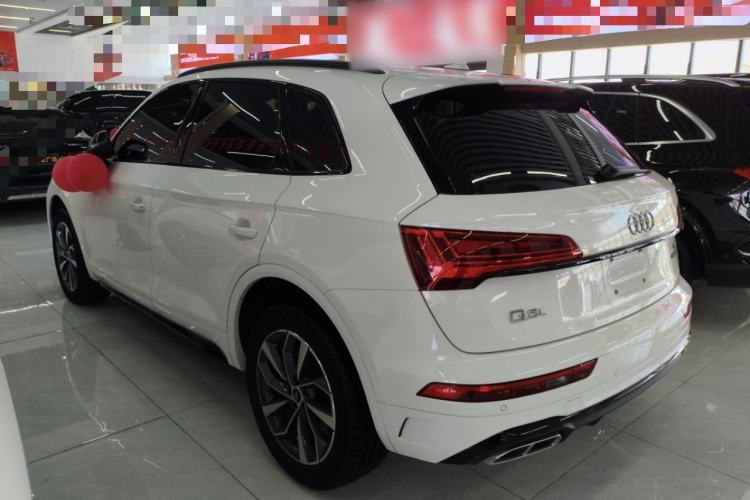 Used Audi Q5L 2023 40T Luxury Dynamic Model Rear Left 45 Deg