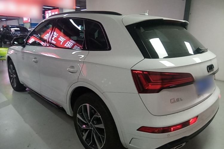 Used Audi Q5L 2023 40T Luxury Dynamic Model Rear Left 45 Deg