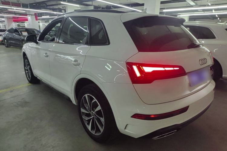 Used Audi Q5L 2023 40T Luxury Dynamic Model Rear Left 45 Deg