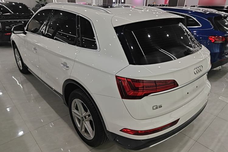 Used Audi Q5L 2023 40T Fashionable and Elegant Version Rear Left 45 Deg