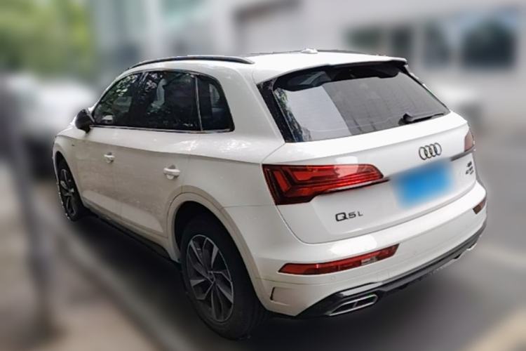 Used Audi Q5L 2023 40T Luxury Dynamic Model Rear Left 45 Deg