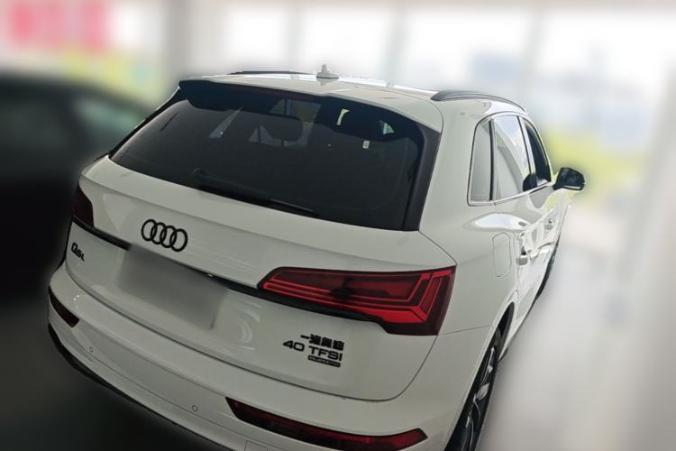 Used Audi Q5L 2023 40T Luxury Dynamic Model Rear Right 45 Deg