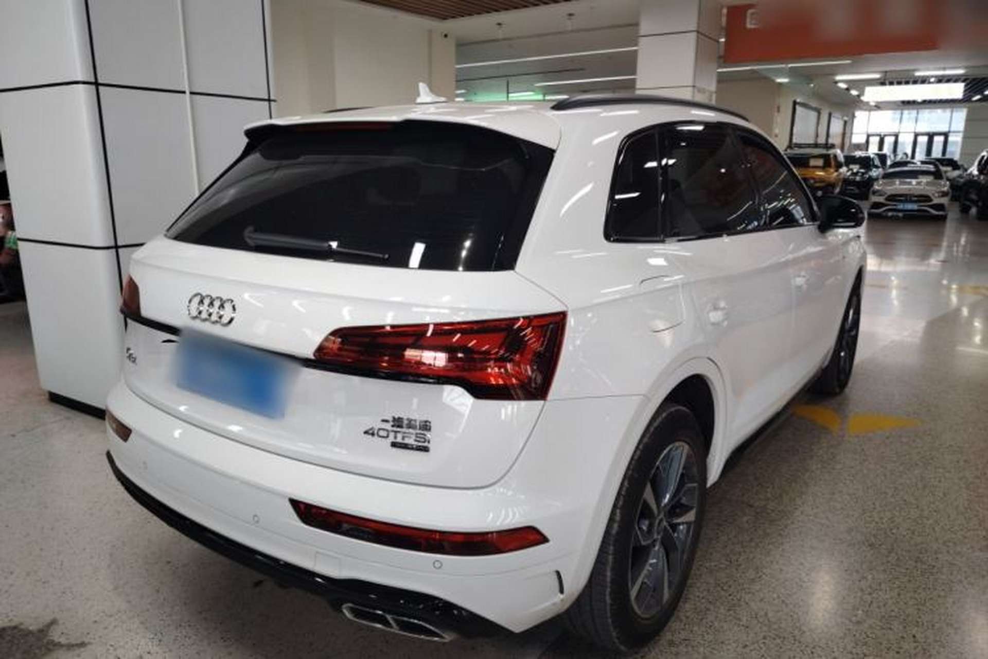 Used Audi Q5L 2023 40T Luxury Dynamic Model Rear Right 45 Deg