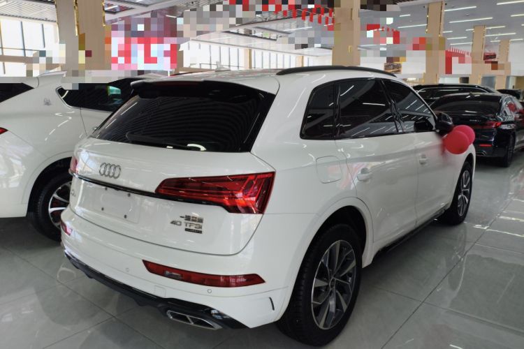 Used Audi Q5L 2023 40T Luxury Dynamic Model Rear Right 45 Deg