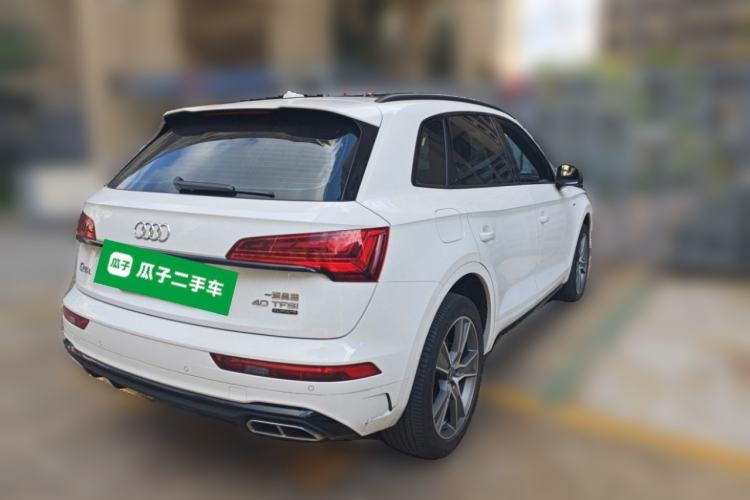 Used Audi Q5L 2023 40T Luxury Dynamic Model Rear Right 45 Deg