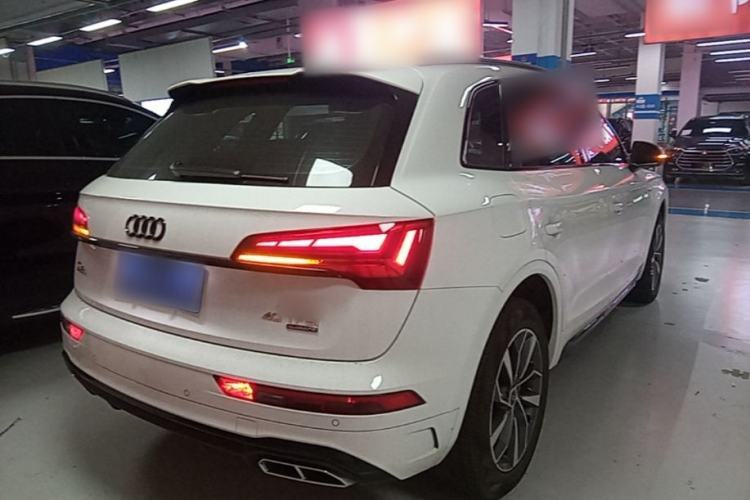 Used Audi Q5L 2023 40T Luxury Dynamic Model Rear Right 45 Deg