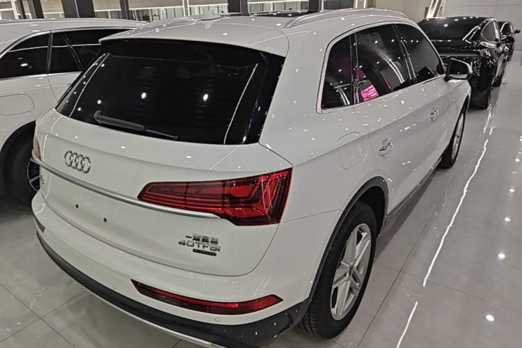 Used Audi Q5L 2023 40T Fashionable and Elegant Version Rear Right 45 Deg