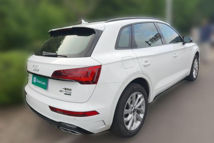 Used Audi Q5L 2023 40T Luxury Dynamic Model Rear Right 45 Deg