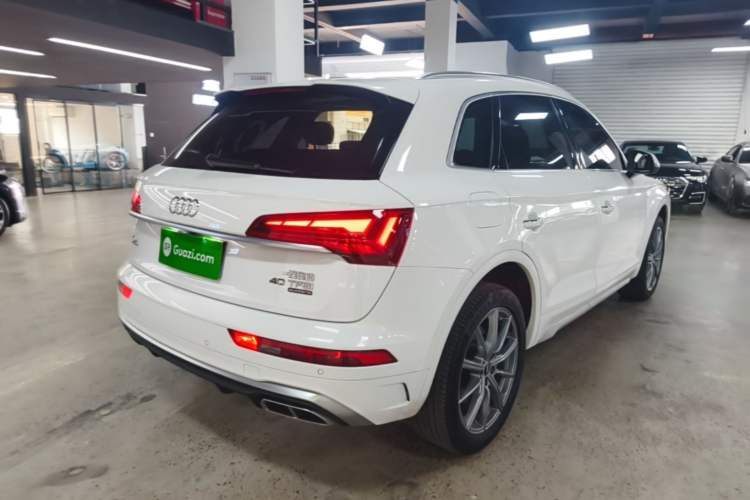 Used Audi Q5L 2023 40T Fashionable and Dynamic Edition Rear Right 45 Deg