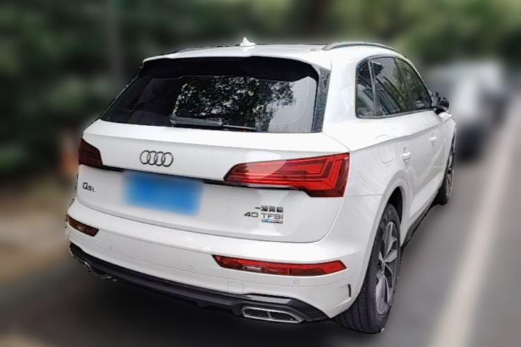 Used Audi Q5L 2023 40T Luxury Dynamic Model Rear Right 45 Deg