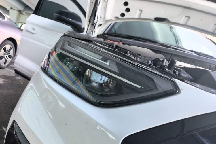 Used Audi Q5L 2023 45T Luxury Dynamic Model Right Front Headlight