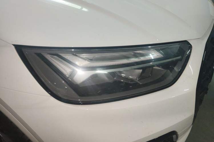 Used Audi Q5L 2023 40T Luxury Dynamic Model Right Front Headlight