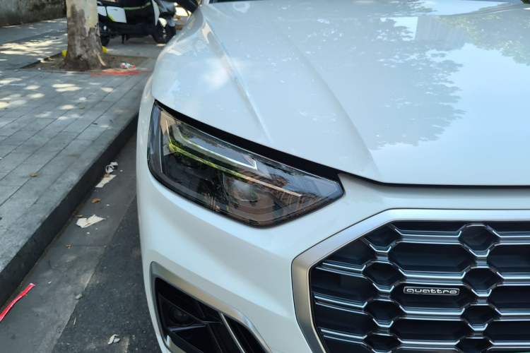 Used Audi Q5L 2023 40T Fashionable and Dynamic Edition Right Front Headlight