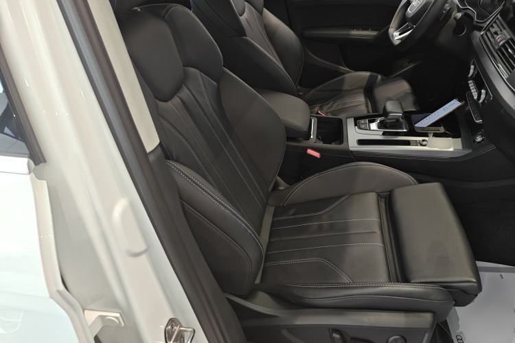 Used Audi Q5L 2023 40T Fashionable and Dynamic Edition Right Front Seat