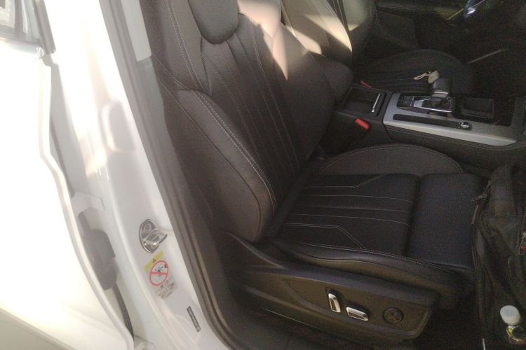 Used Audi Q5L 2023 40T Fashionable and Dynamic Edition Right Front Seat