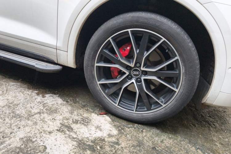 Used Audi Q5L 2023 45T Luxury Dynamic Model Right Front Wheel Hub