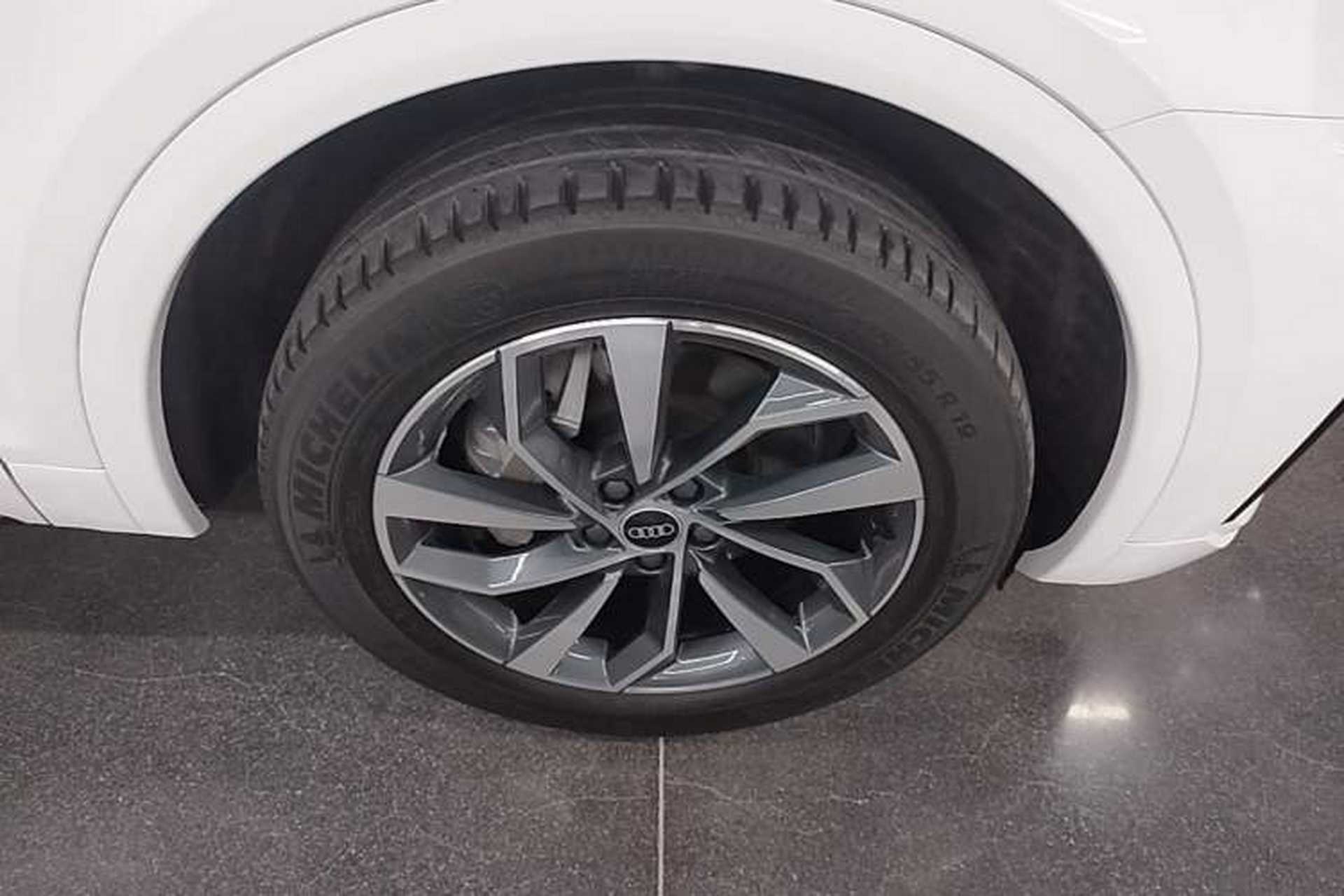 Used Audi Q5L 2023 40T Luxury Dynamic Model Right Front Wheel Hub