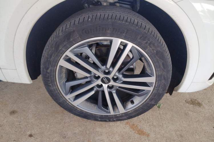 Used Audi Q5L 2023 40T Luxury Dynamic Model Right Front Wheel Hub