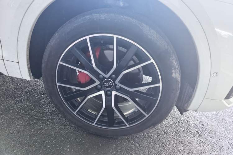 Used Audi Q5L 2023 45T Luxury Dynamic Model Right Front Wheel Hub