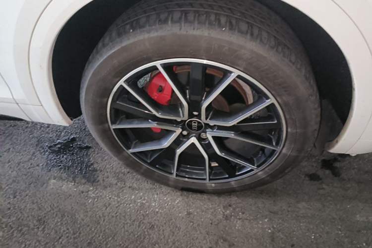 Used Audi Q5L 2023 45T Luxury Dynamic Model Right Front Wheel Hub