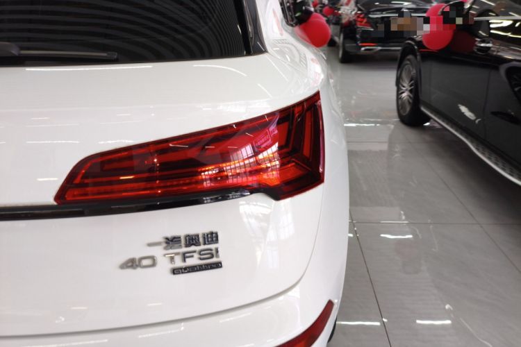 Used Audi Q5L 2023 40T Luxury Dynamic Model Right Rear Taillight