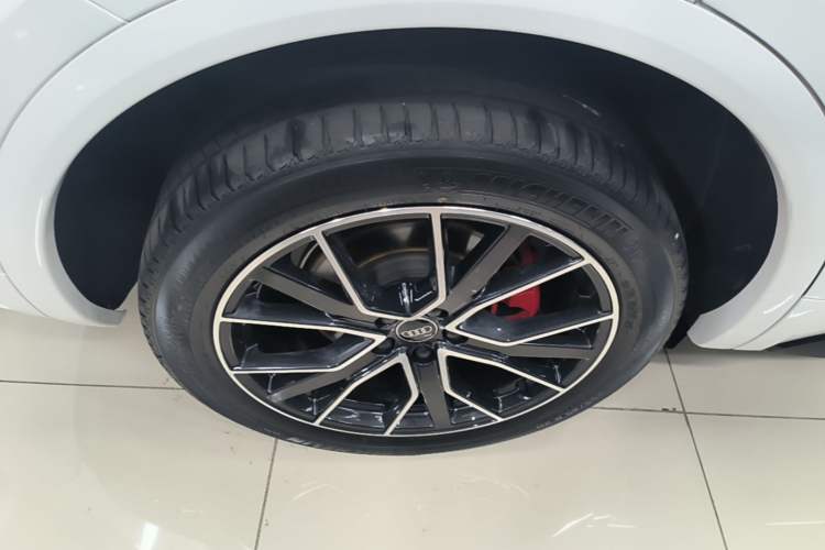 Used Audi Q5L 2023 45T Luxury Dynamic Model Right Rear Wheel Hub