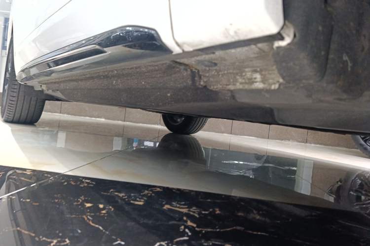 Used Audi Q5L 2023 40T Luxury Dynamic Model Right Side Sill