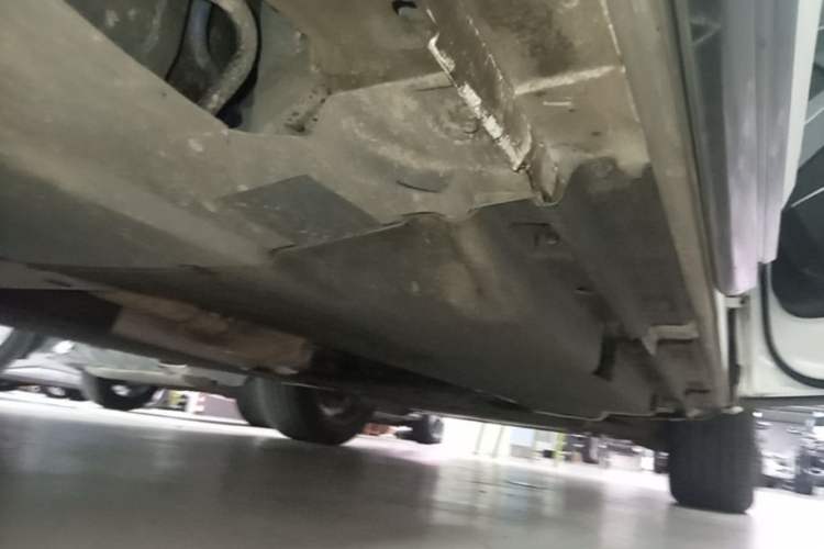Used Audi Q5L 2023 40T Luxury Dynamic Model Right Side Sill