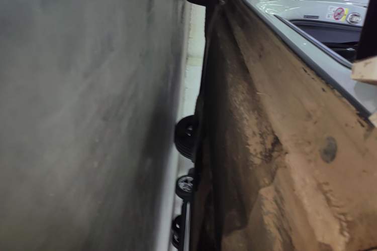 Used Audi Q5L 2023 40T Luxury Dynamic Model Right Side Sill