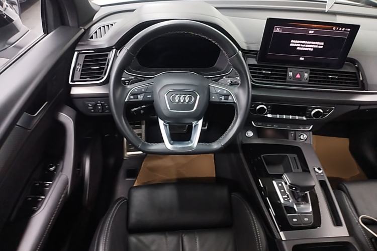 Used Audi Q5L 2023 40T Luxury Dynamic Model Steering Wheel