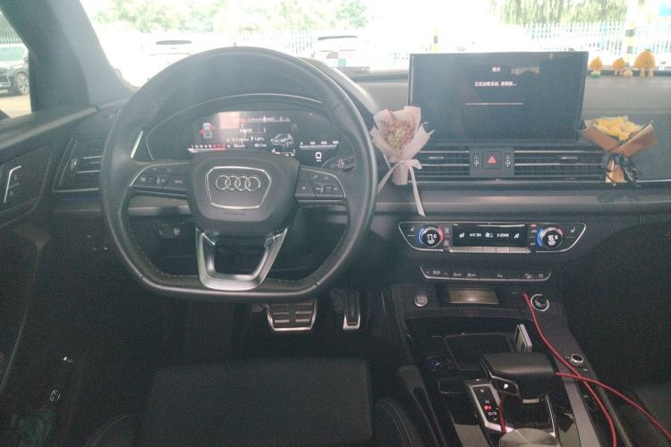 Used Audi Q5L 2023 40T Luxury Dynamic Model Steering Wheel