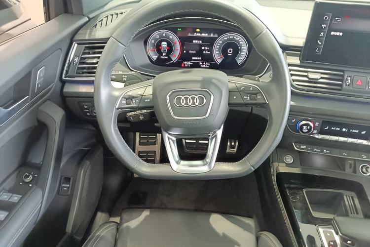 Used Audi Q5L 2023 40T Luxury Dynamic Model Steering Wheel