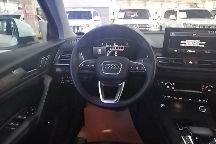 Used Audi Q5L 2023 40T Luxury Elegant Model Steering Wheel