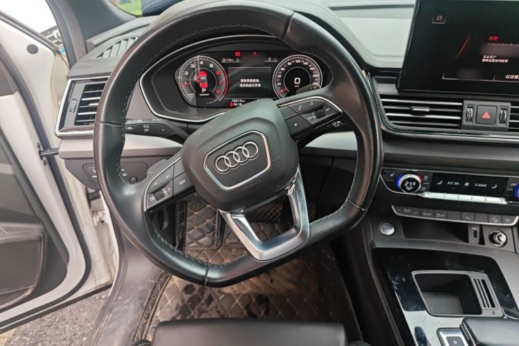Used Audi Q5L 2023 40T Luxury Dynamic Model Steering Wheel