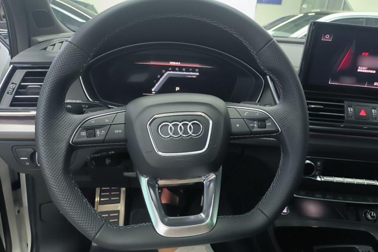 Used Audi Q5L 2023 45T Luxury Dynamic Model Steering Wheel