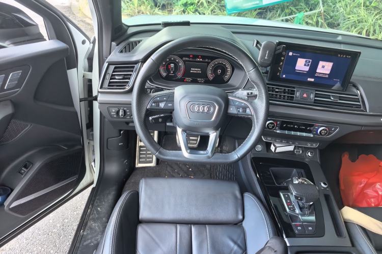 Used Audi Q5L 2023 45T Luxury Dynamic Model Steering Wheel