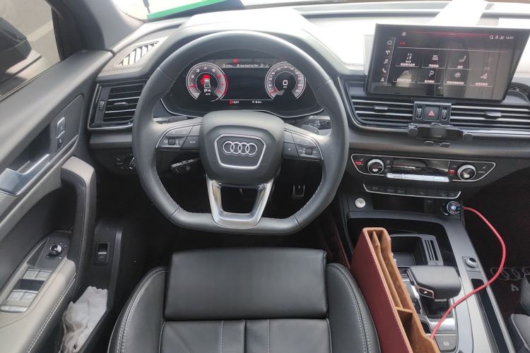 Used Audi Q5L 2023 40T Luxury Dynamic Model Steering Wheel