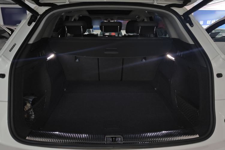 Used Audi Q5L 2023 40T Fashionable and Dynamic Edition Trunk