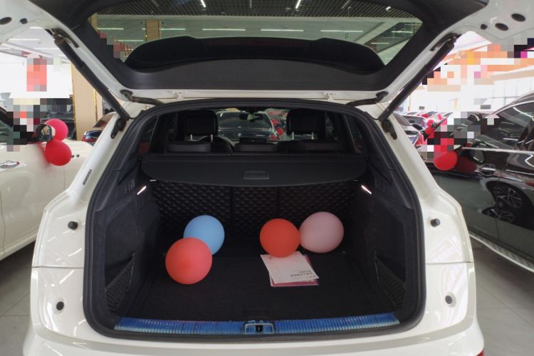 Used Audi Q5L 2023 40T Luxury Dynamic Model Trunk